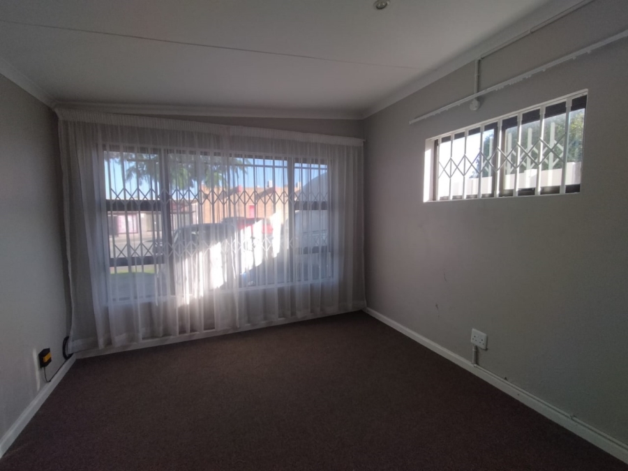 3 Bedroom Property for Sale in Cambridge Eastern Cape